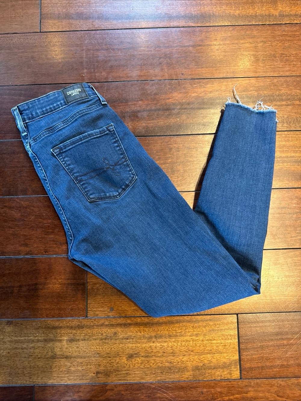 Levi's Denizen High Rise Super Skinny Womens Jeans Sz 8 29 Stretch Raw Hem